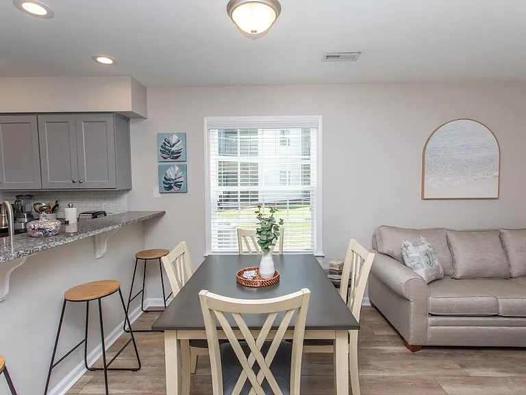 665 Tupelo Ln — Photo 28