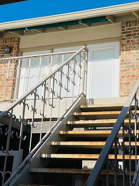 1st image of 2460C University Ave
