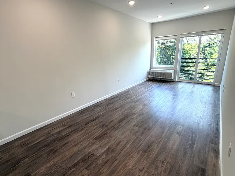 309 Lake St #301 — Photo 2