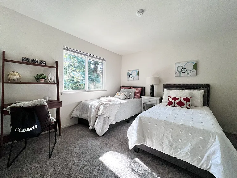 2x2 Primary Bedroom