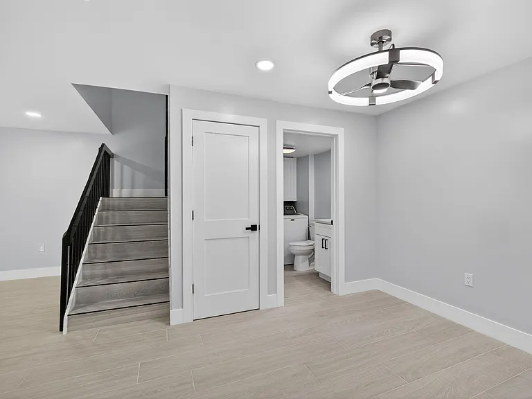 183 Charter Way — Photo 7