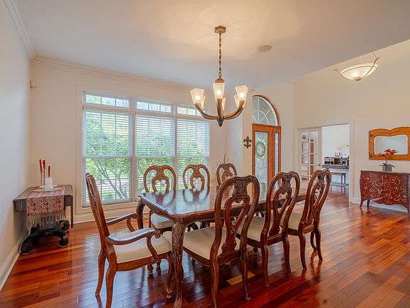 4th image of 4644 Estate Dr