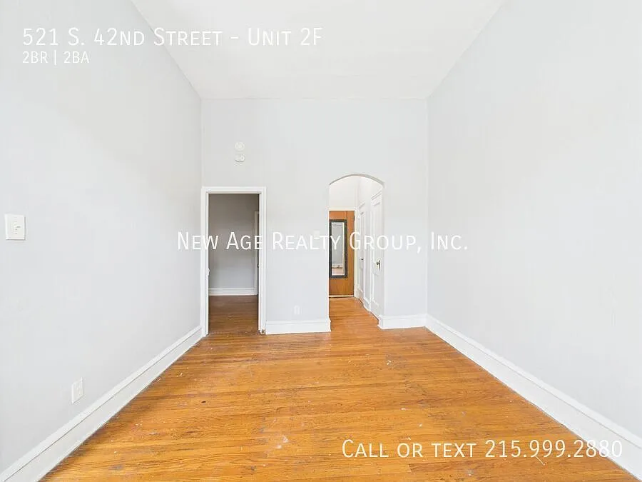 Building Photo - 521 S 42nd St #2F