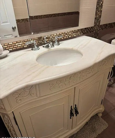 58 Thorne Ln — Photo 18
