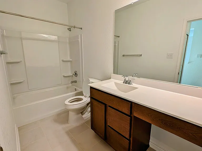 15611 Electra Cir — Photo 17