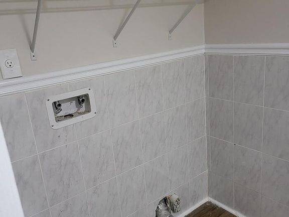 4th image of 181 Northdale Pl