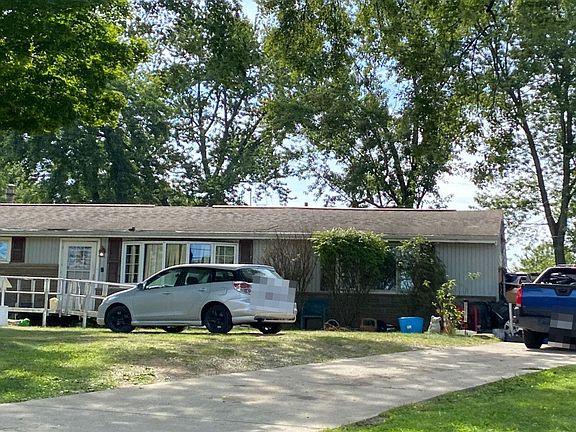 2nd image of 3896 Rolling Ridge Rd NE