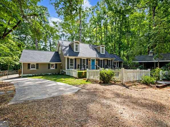 893 Happy Valley Cir, Newnan, GA 30263