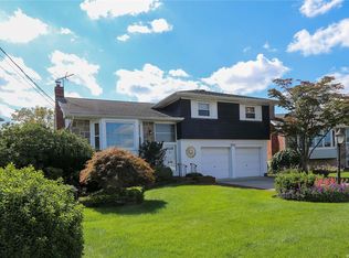 933 Lawrence Ct, Bellmore, NY 11710