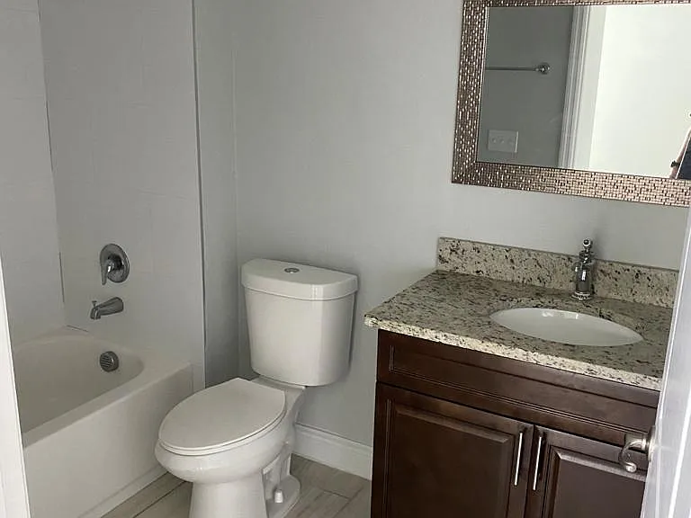 657 Yak Ct — Photo 8