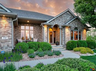 7516 N 117th Cir, Omaha, NE 68142