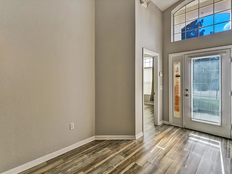 2802 Playing Otter Ct — Photo 4