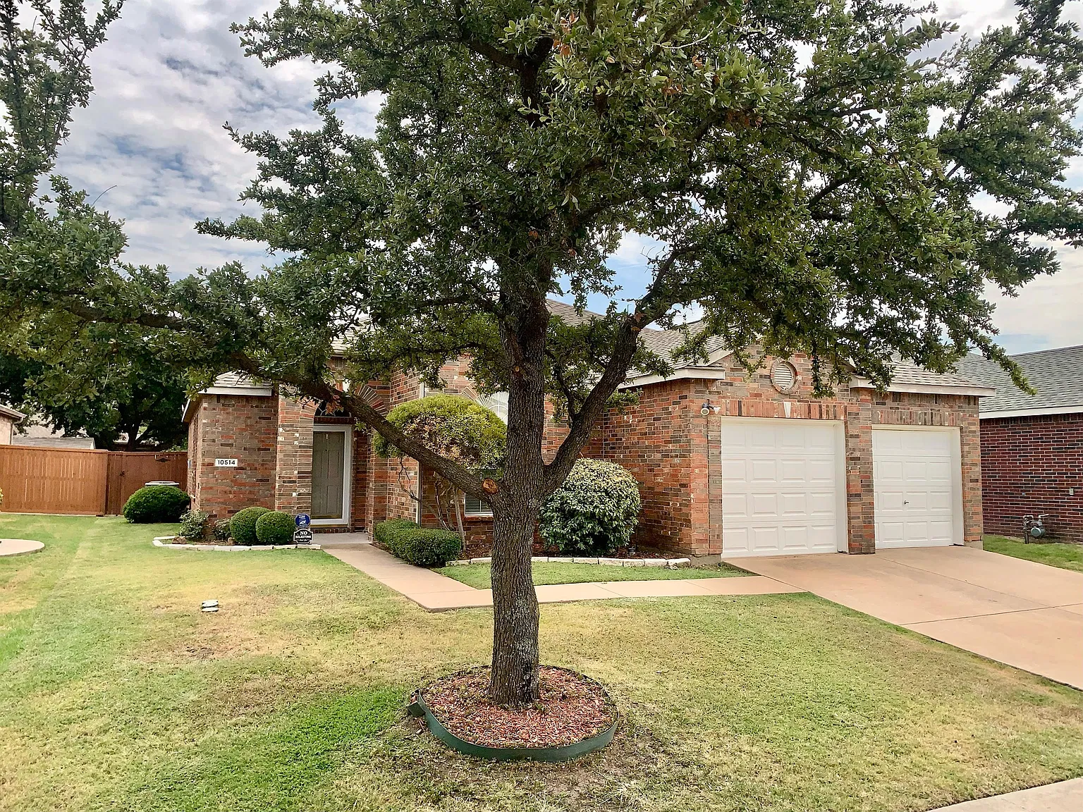 10514 Greenbriar Lane - 1 — Photo 2