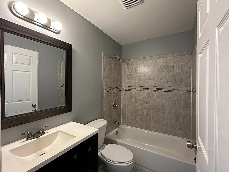 14832 Alabama Ave — Photo 6