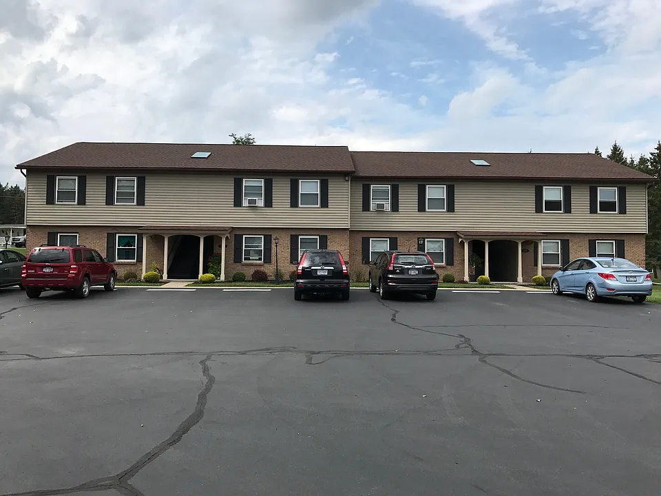110 W Hill Rd #D