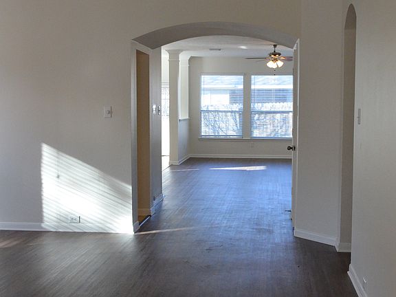 4th image of 30110 Saw Oaks Dr
