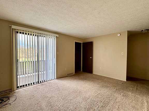 5th image of 102 Wallace Park Dr