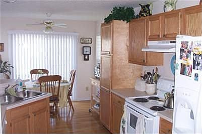 3rd image of 10335 Sheraton Ct