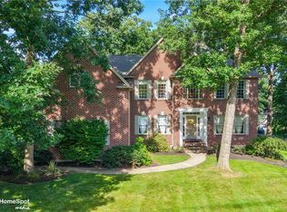 1596 Woodfield Dr, Bethlehem, PA 18015
