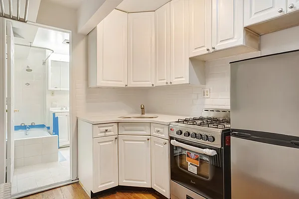 Rented by Corcoran | media 15