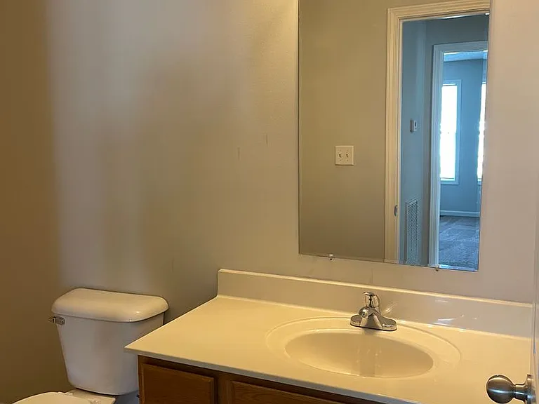 393 Lower Stone Ave #B — Photo 6