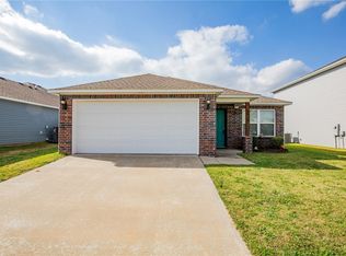 4878 W Hoover Loop, Fayetteville, AR 72704