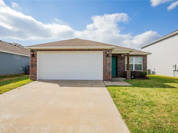 4878 W Hoover Loop, Fayetteville, AR 72704