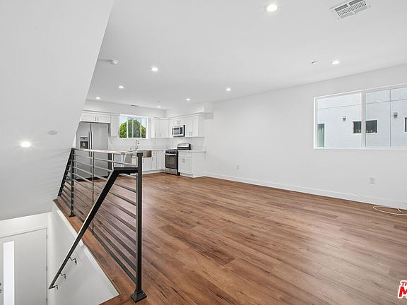 2nd image of 6336 Beck Ave #2