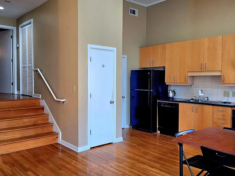 401 10th St NW #C109 — Photo 6