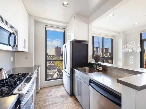 38 Delancey Street image 3 of 10