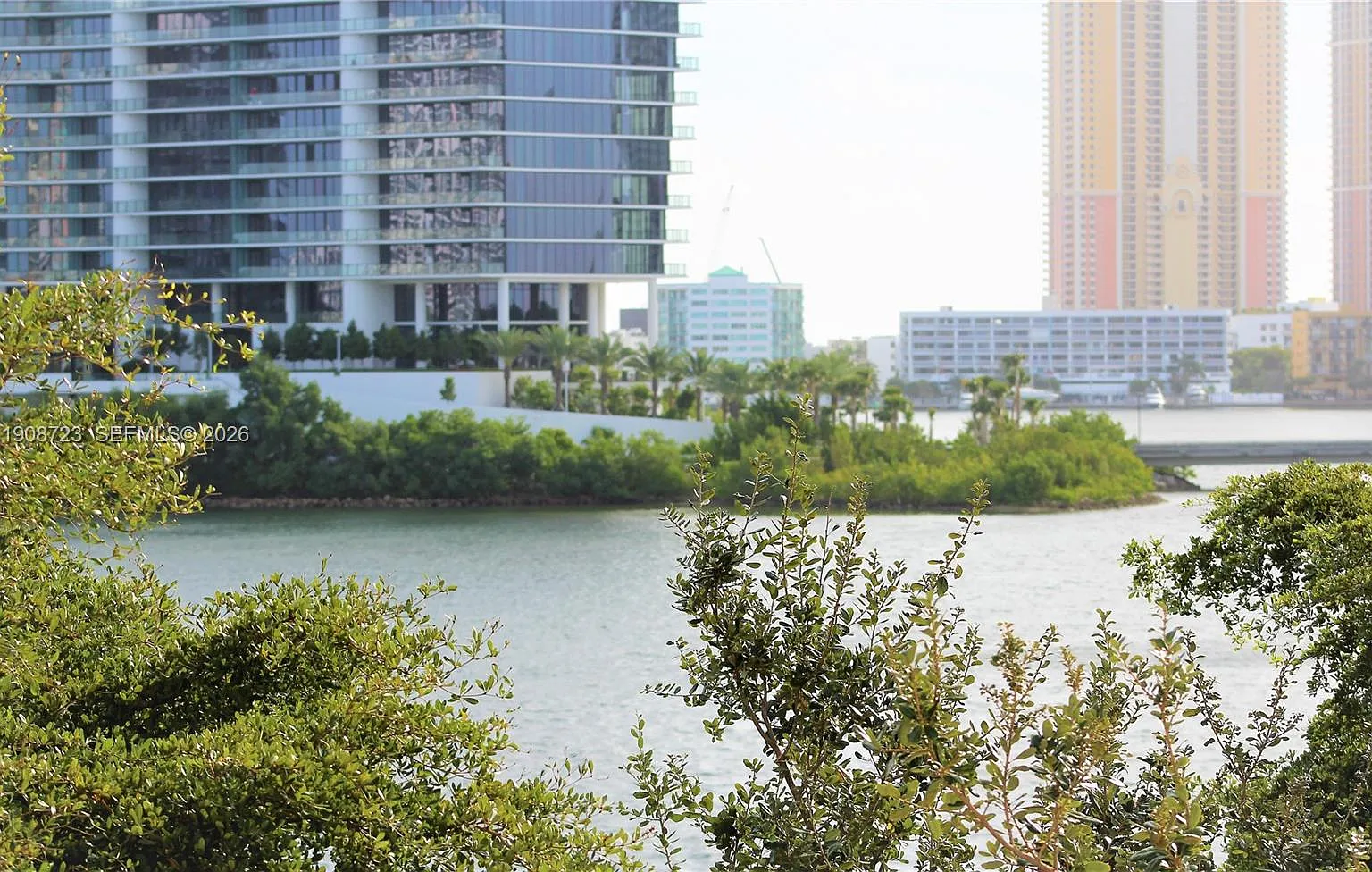 Village By The Bay Condo — Photo 2