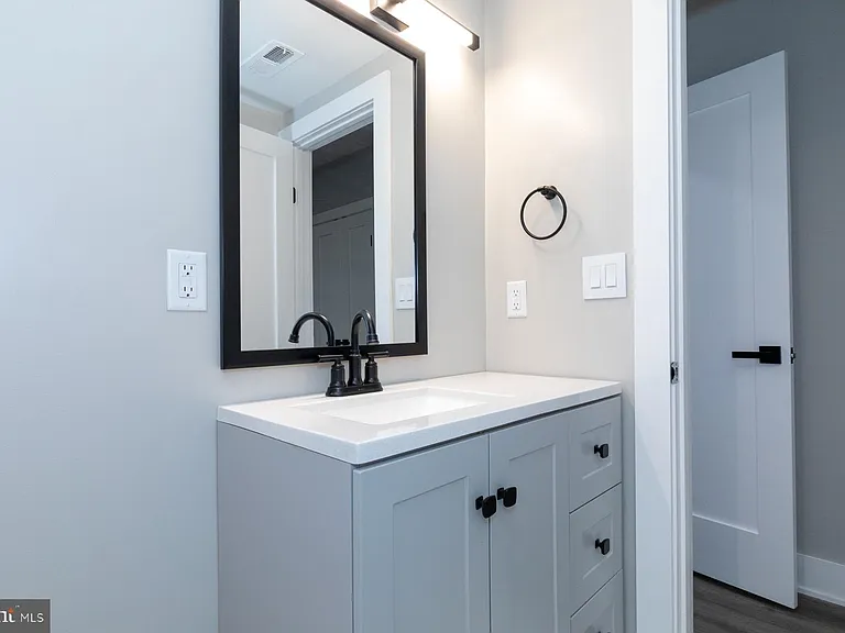 1321 Shepherd St NW — Photo 19
