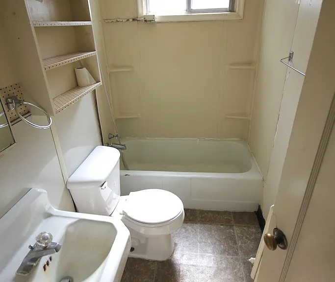 290 N 600 E #5 — Photo 6
