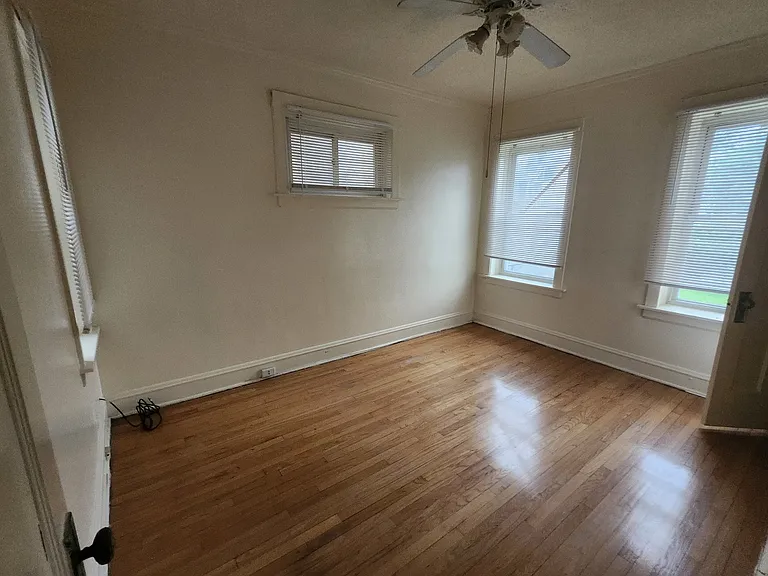 9202 S Loomis St #1 — Photo 3