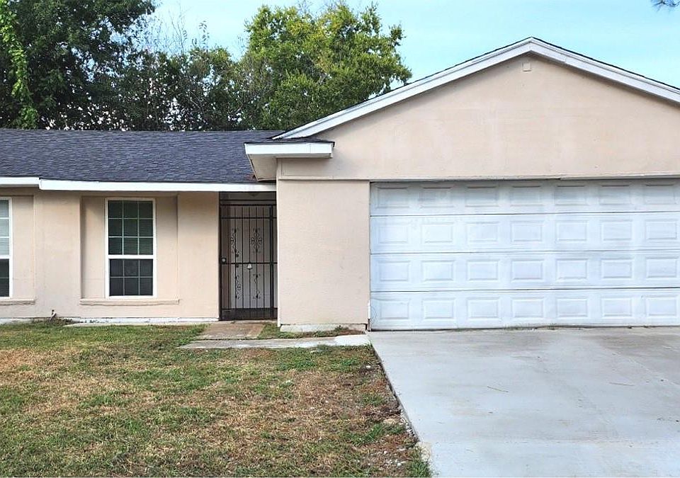 1st image of 15829 Ridgeroe Ln