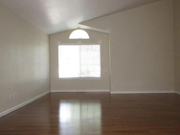 2782 Royal Oak Pl — Photo 7
