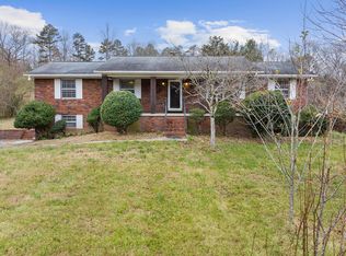9828 Smoky Row Rd, Strawberry Plains, TN 37871