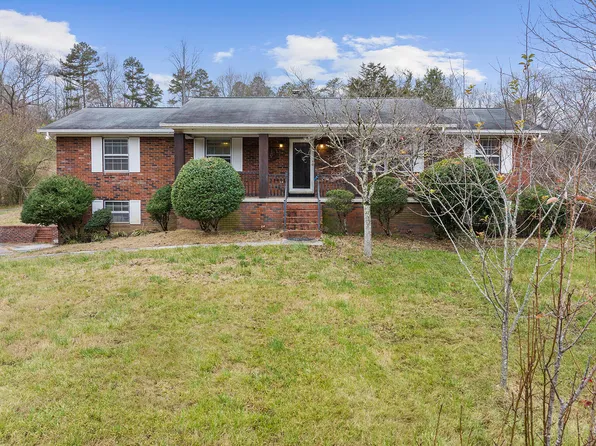 9828 Smoky Row Rd, Strawberry Plains, TN 37871
