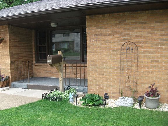 3rd image of 1509 Rossman Ave SE