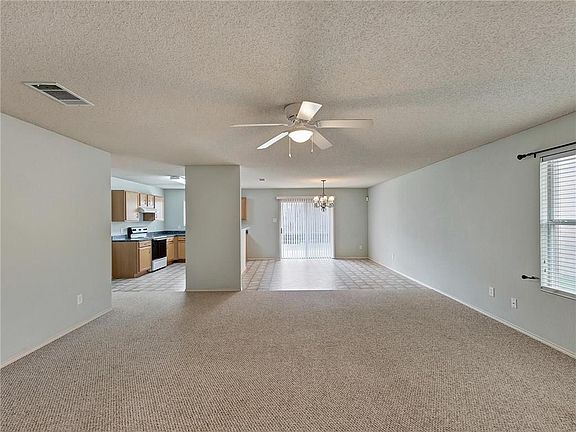 5th image of 4816 Trail Hollow Dr