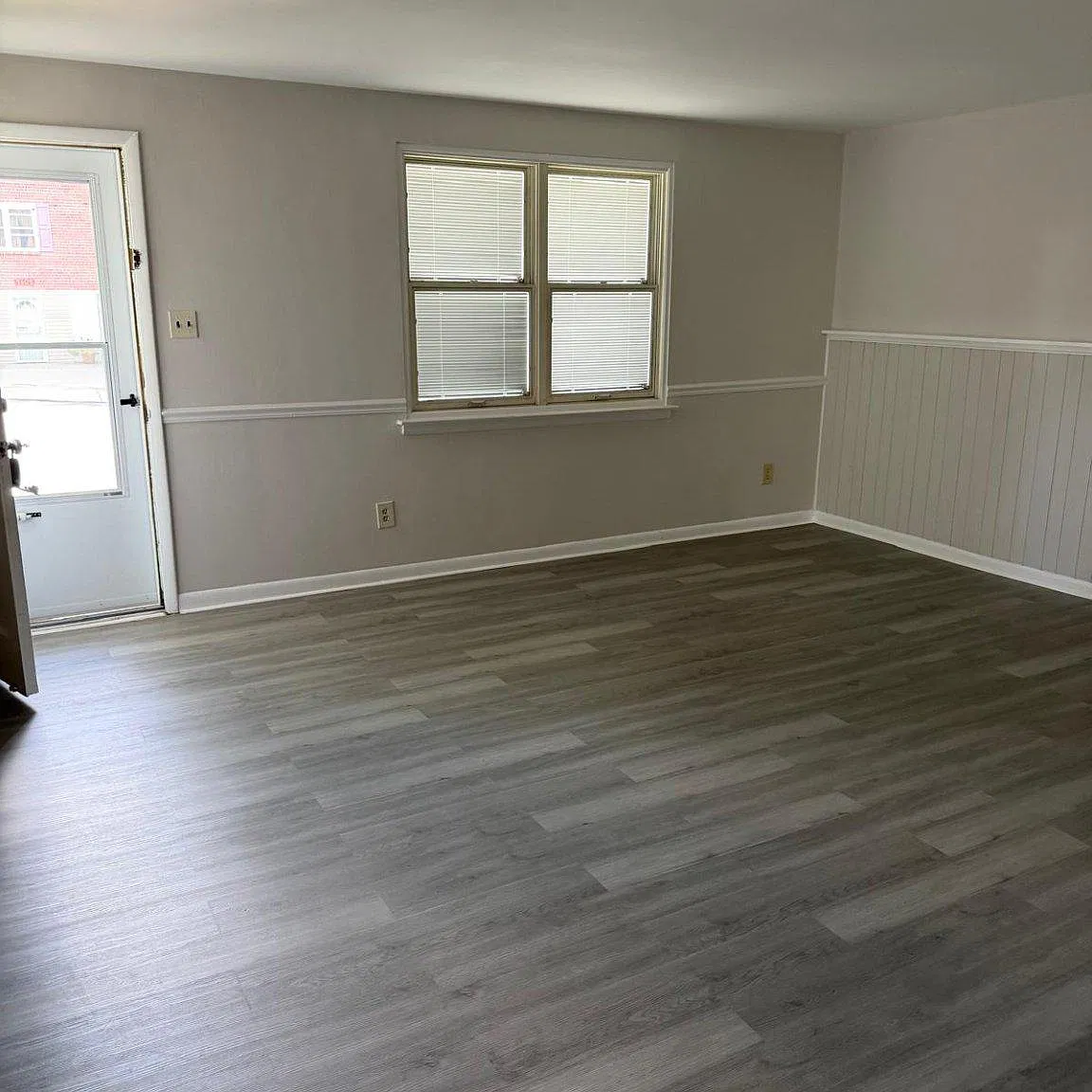 3 bed, 1.5 bath, 1440 sqft, $2,200 — Photo 3