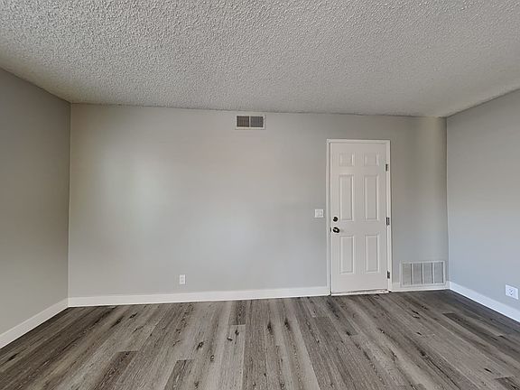 4th image of 6318 Millwood Dr
