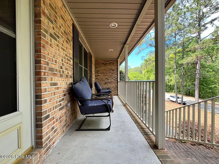 100 Bridle Path Cir — Photo 37