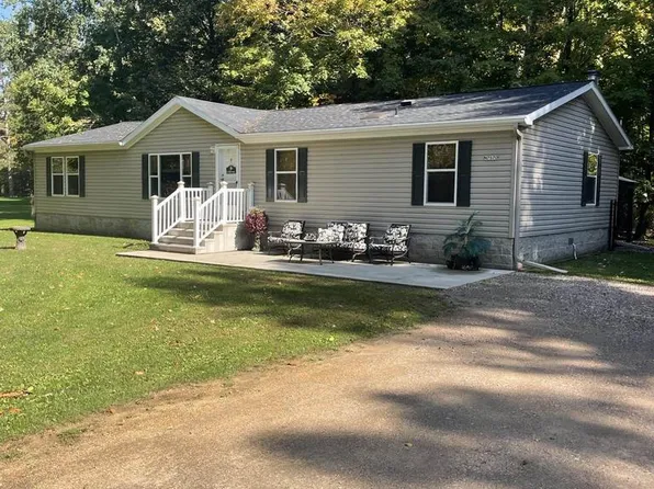 N7570 PINE STREET, Eland, WI 54427