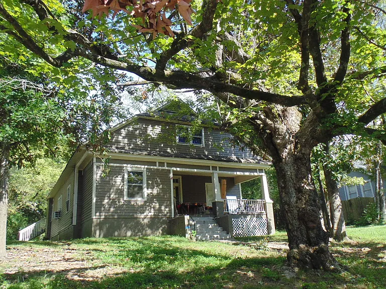 1113 Knoxville Ave #2 — Photo 1