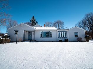 6 Easy St, Troy, NY 12180