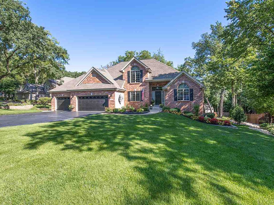 1st image of 207 Fairwood Pl