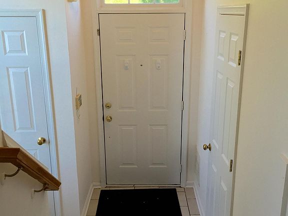 2nd image of 126 Eastridge Cir
