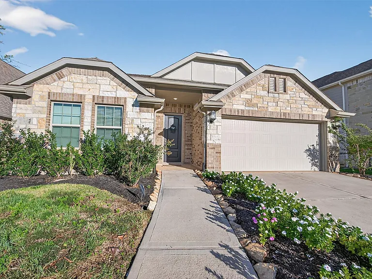 8831 Morning Glow Dr — Photo 1