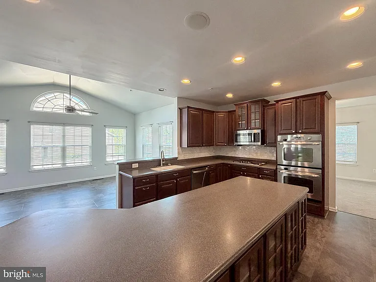 3429 Linden Grove Dr — Photo 22